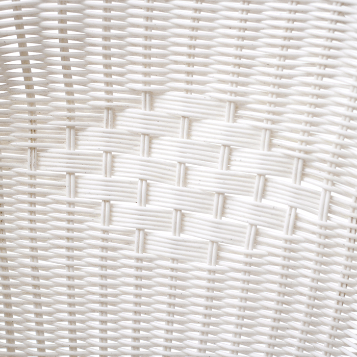 라쿤 화이트 라탄 의자