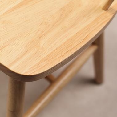 HFC-2033 매기 체어