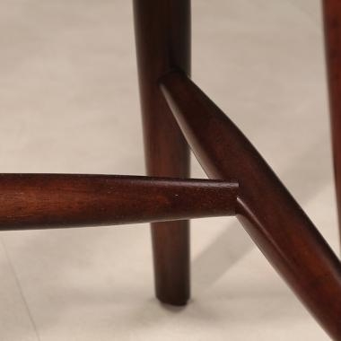 HFC-2033 매기 체어