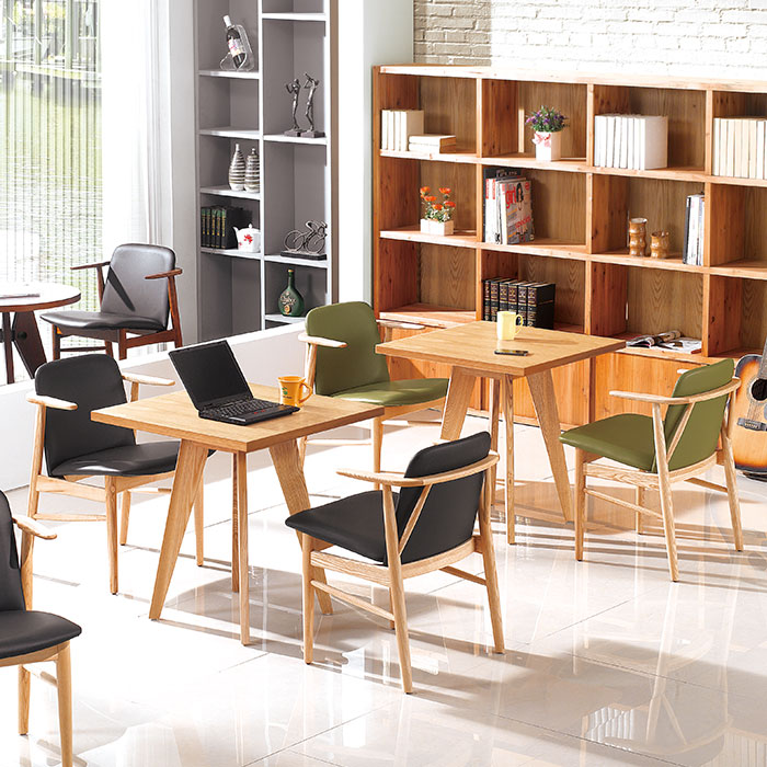 HFC-2104 라떼 원목체어