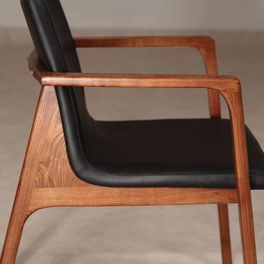 HFC-2024F 레토 원목체어 (레자)