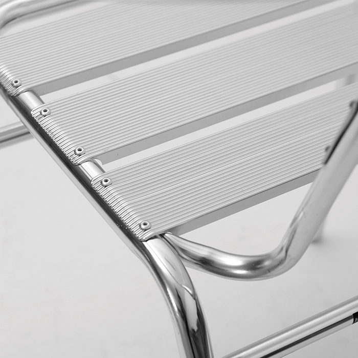 리넨 더블라인 알루미늄 의자