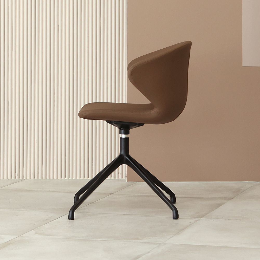 스푼 체어. Spoon chair (브라운)