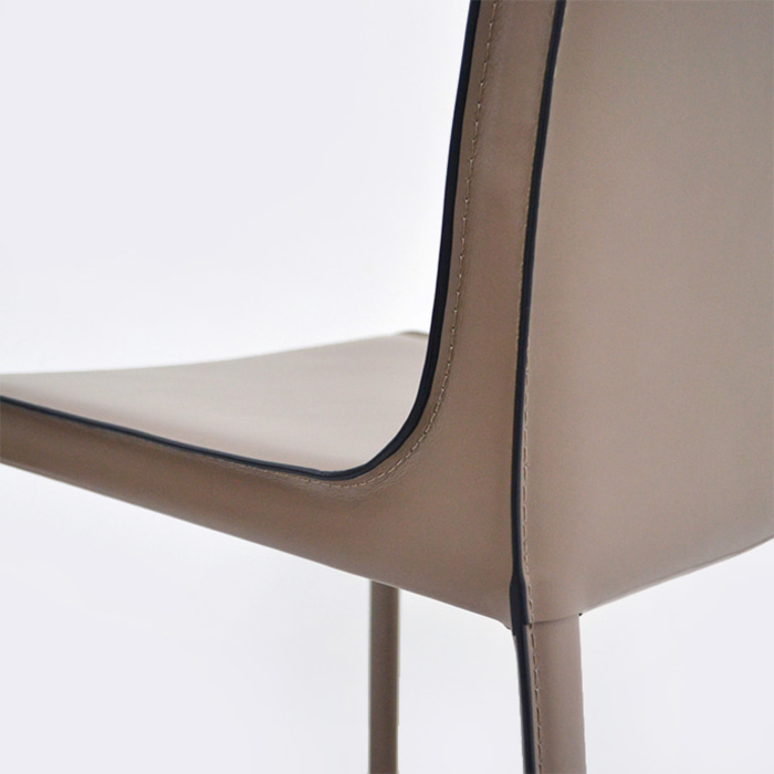 마룬 체어. Maroon chair (샌드)