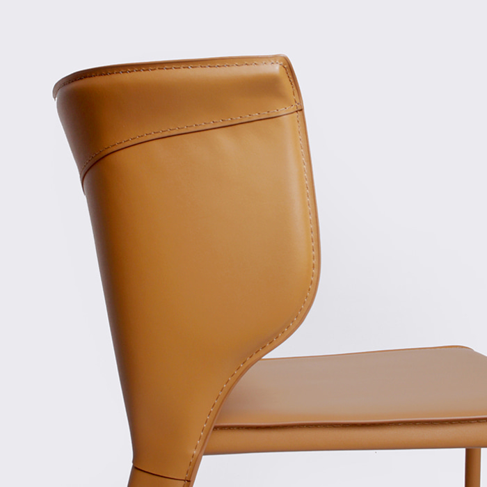 밀란 체어. Milan chair (라이트 브라운)