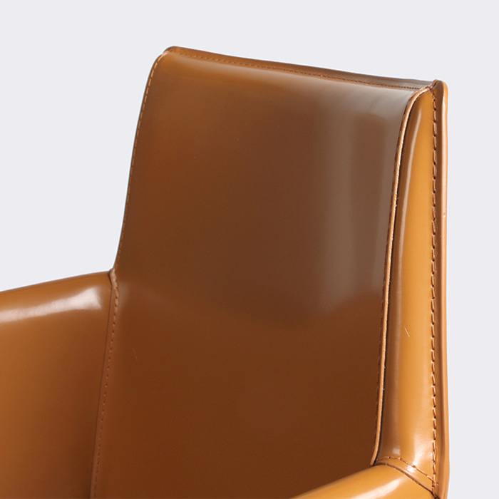 주노 암체어. Juno armchair (머스타드)