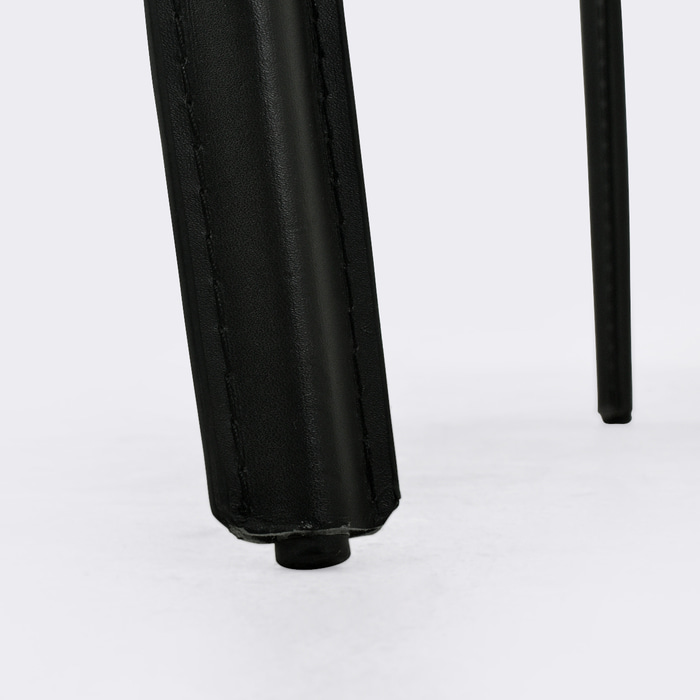 이즈 체어. Is chair (블랙)