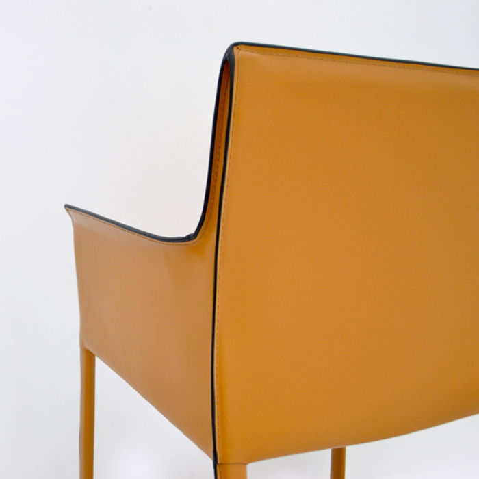 마룬 암체어. Maroon armchair (머스타드)