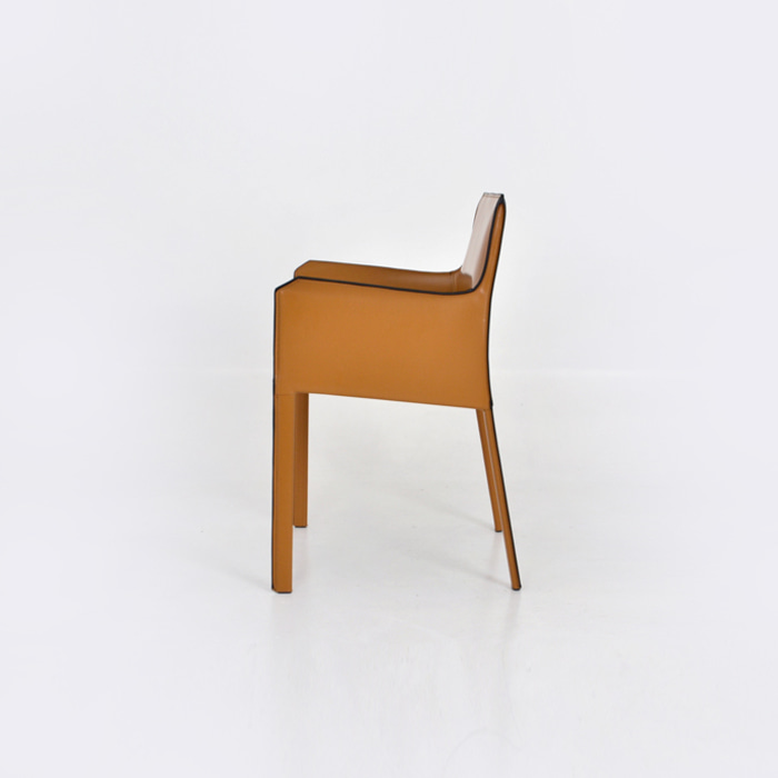 마룬 암체어. Maroon armchair (머스타드)