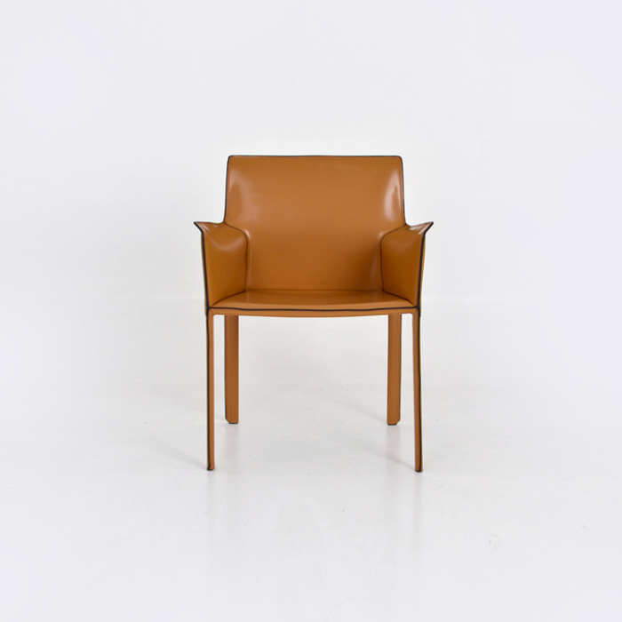 마룬 암체어. Maroon armchair (머스타드)