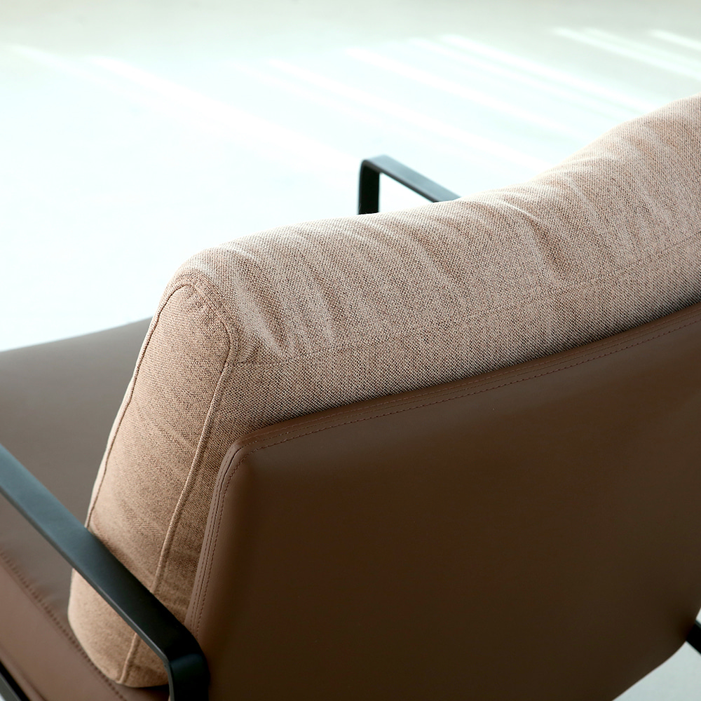 유케이 라운지체어. UK lounge chair (브라운)