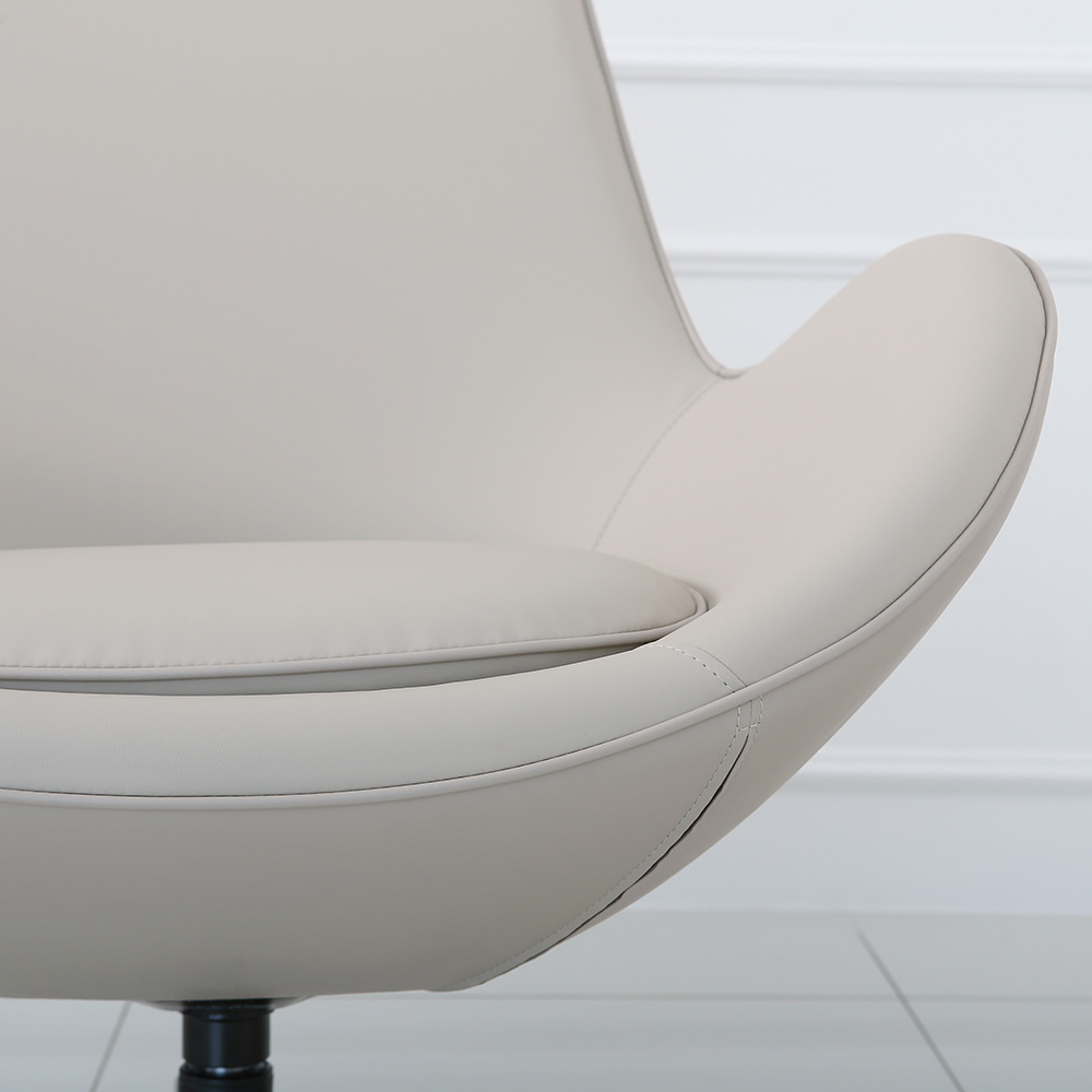 메이 라운지체어. May lounge chair (베이지)