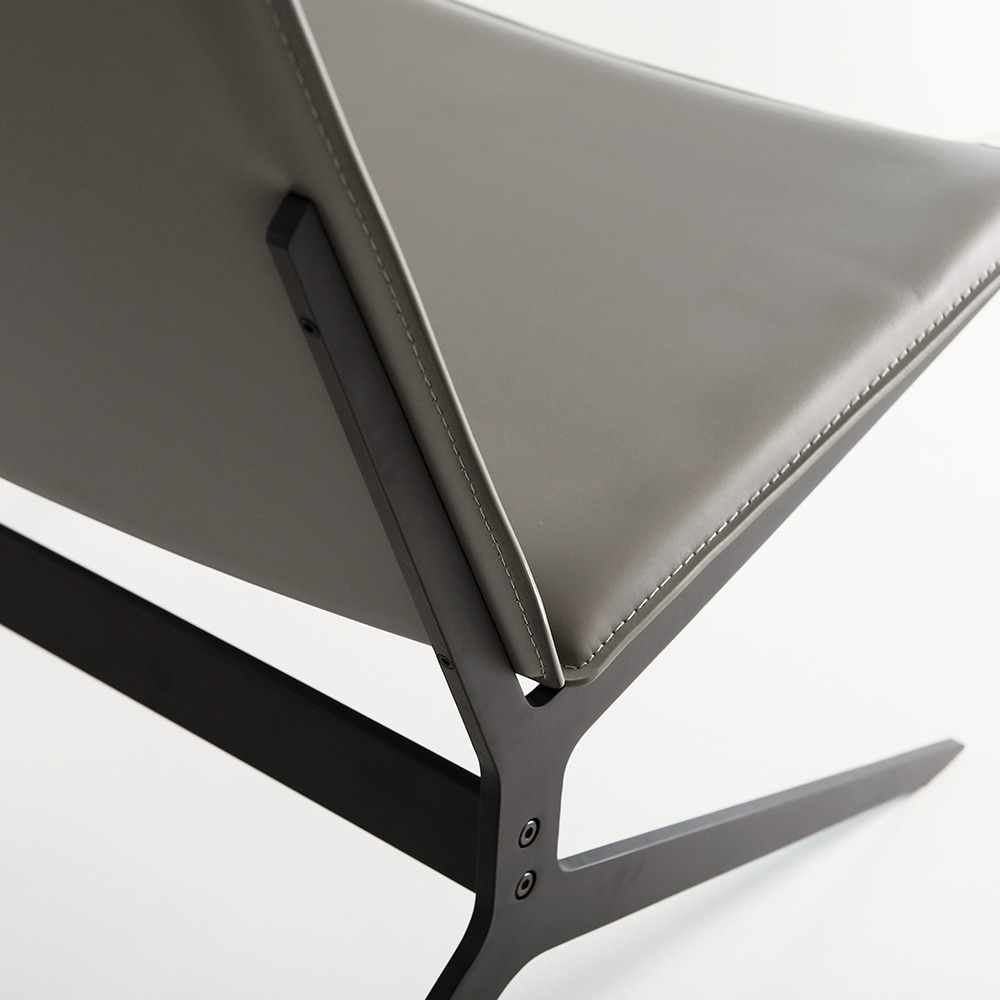 스팅 라운지 체어. Sting Lounge chair (그레이)
