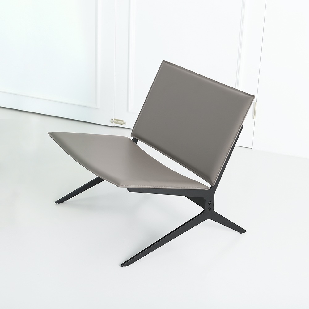 스팅 라운지 체어. Sting Lounge chair (그레이)