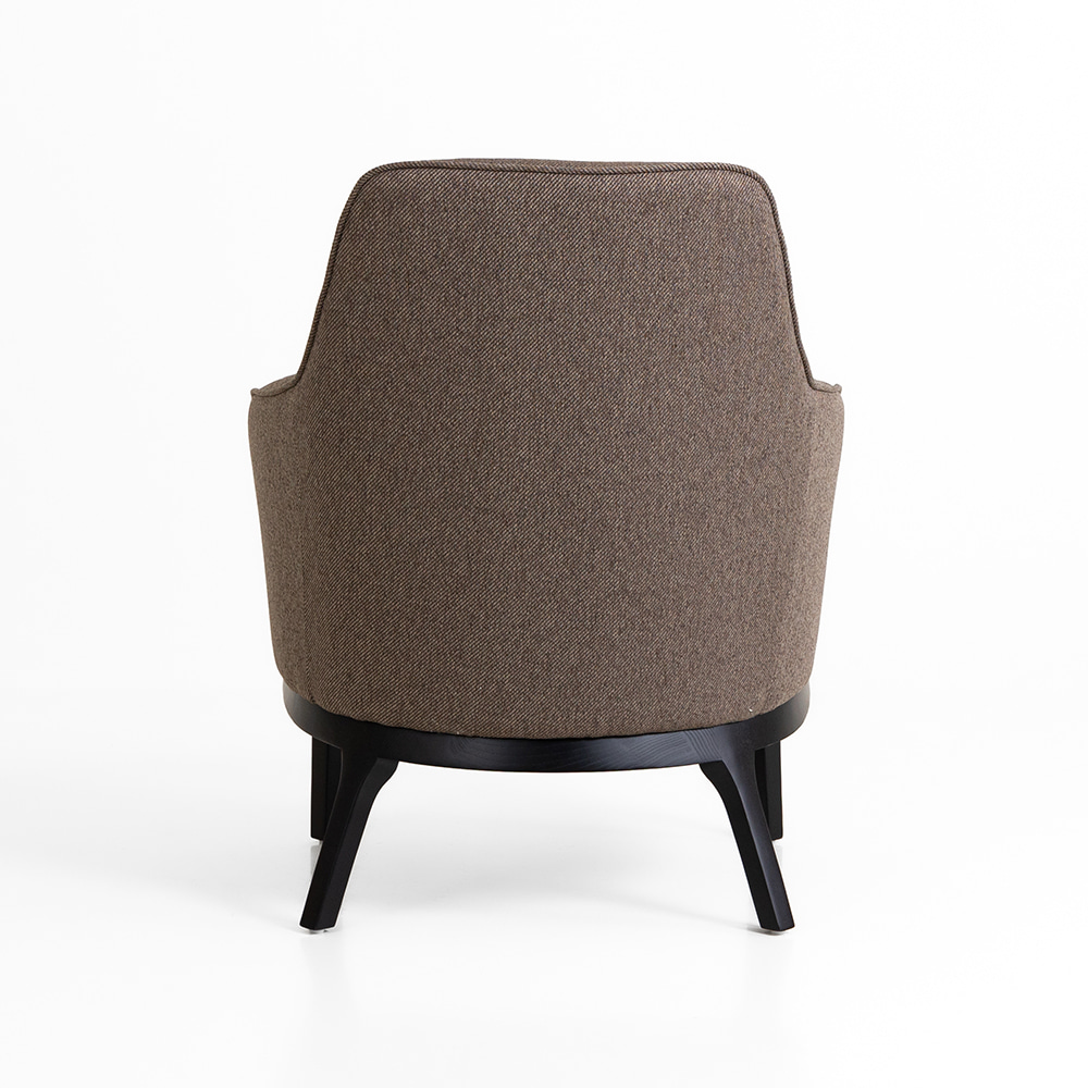 마인 라운지 체어. Mine lounge chair