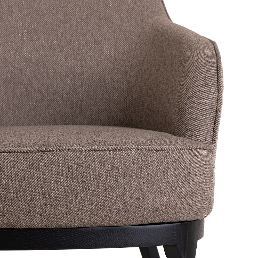 마인 라운지 체어. Mine lounge chair