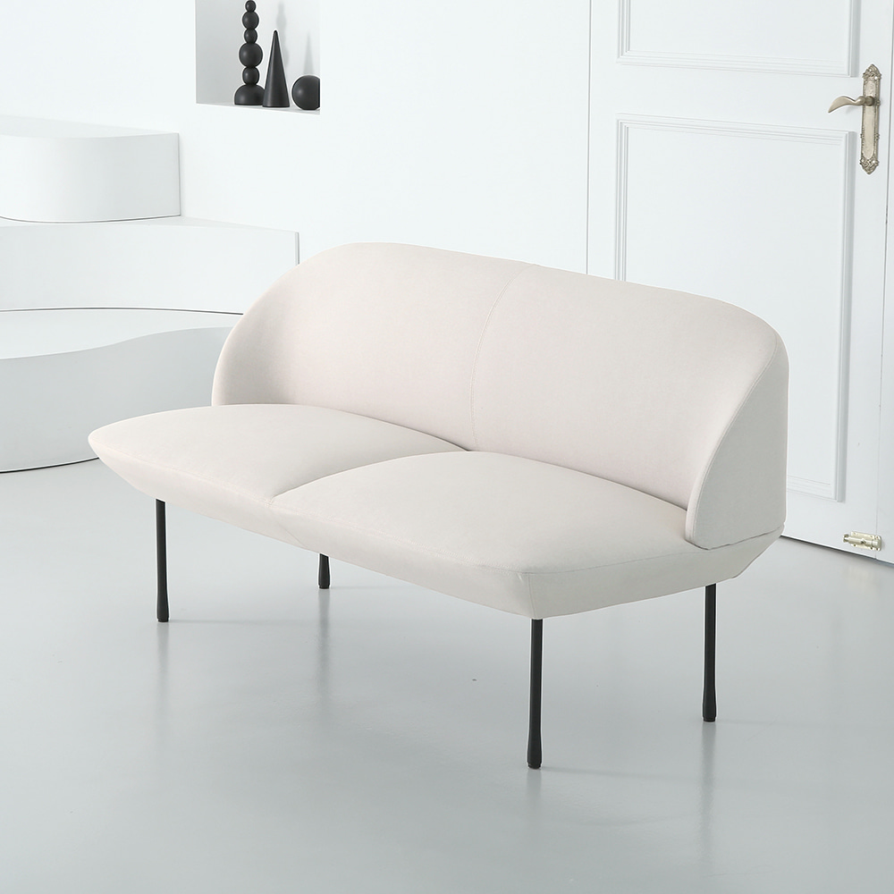 리파 2인 소파. Lipa 2 seater sofa (크림)