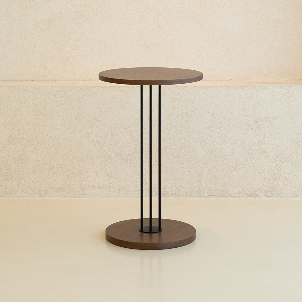 룽고 사이드 테이블. Lungo Side Table (월넛)