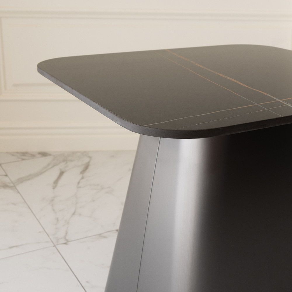 클리프 사이드 테이블. Cliff side table (블랙세라믹 / 헤어라인 발색)