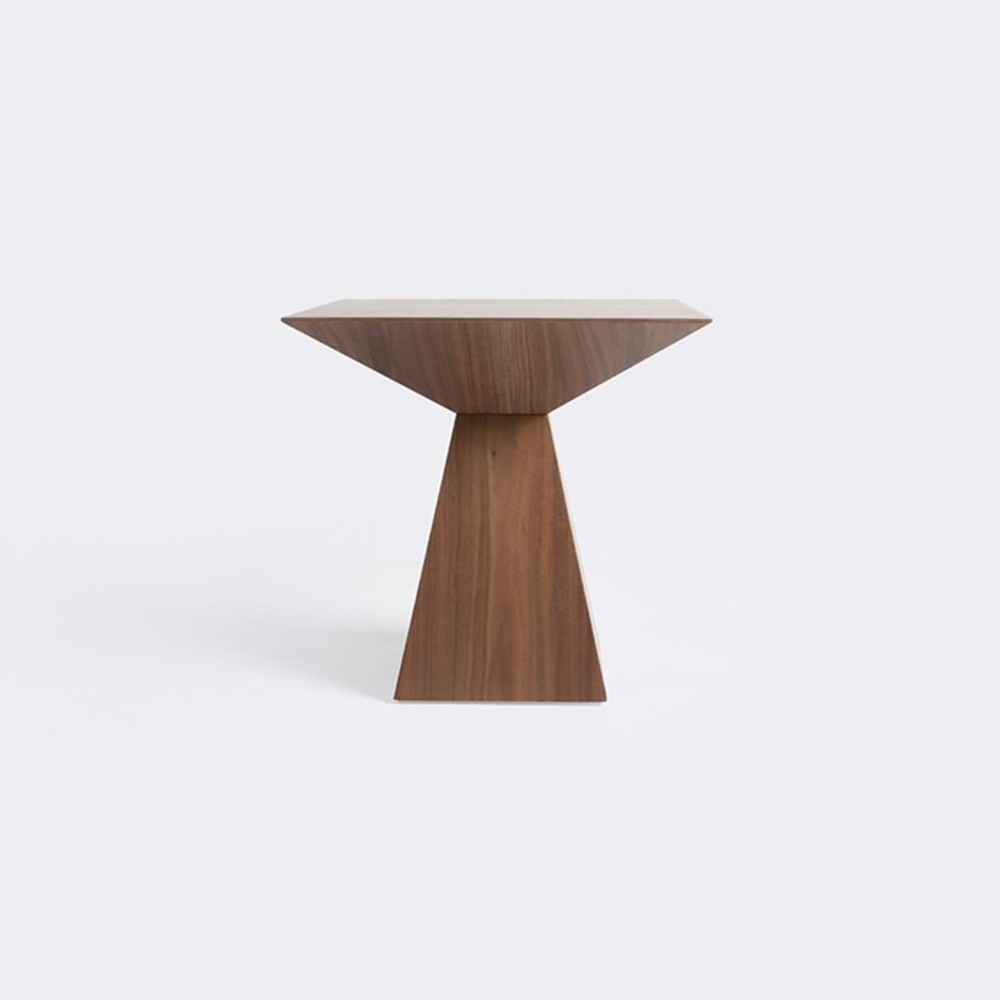 우노 스퀘어 테이블. Uno square table (월넛)