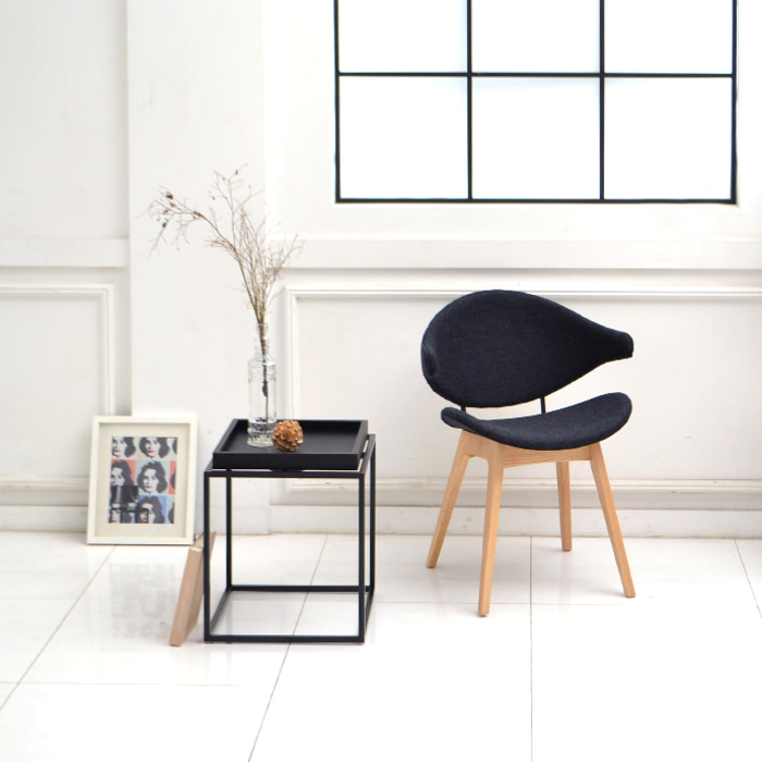 트레이 사이드 테이블. Tray side table (블랙)