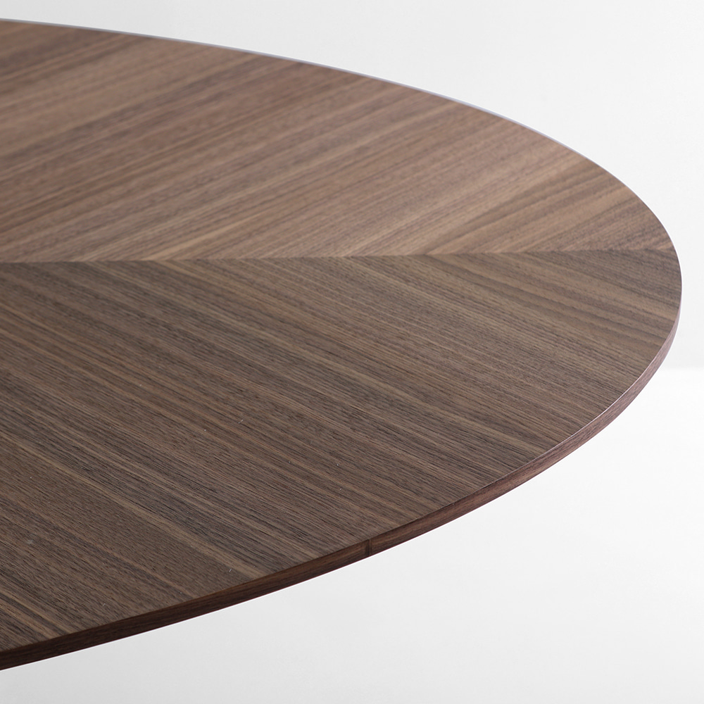 우노 오벌 테이블. Uno oval table (월넛)