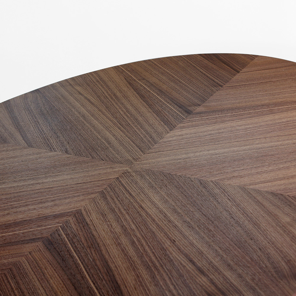 우노 오벌 테이블. Uno oval table (월넛)