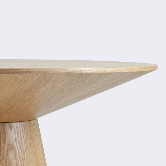 우노 다이닝 테이블. Uno dining table (에쉬)