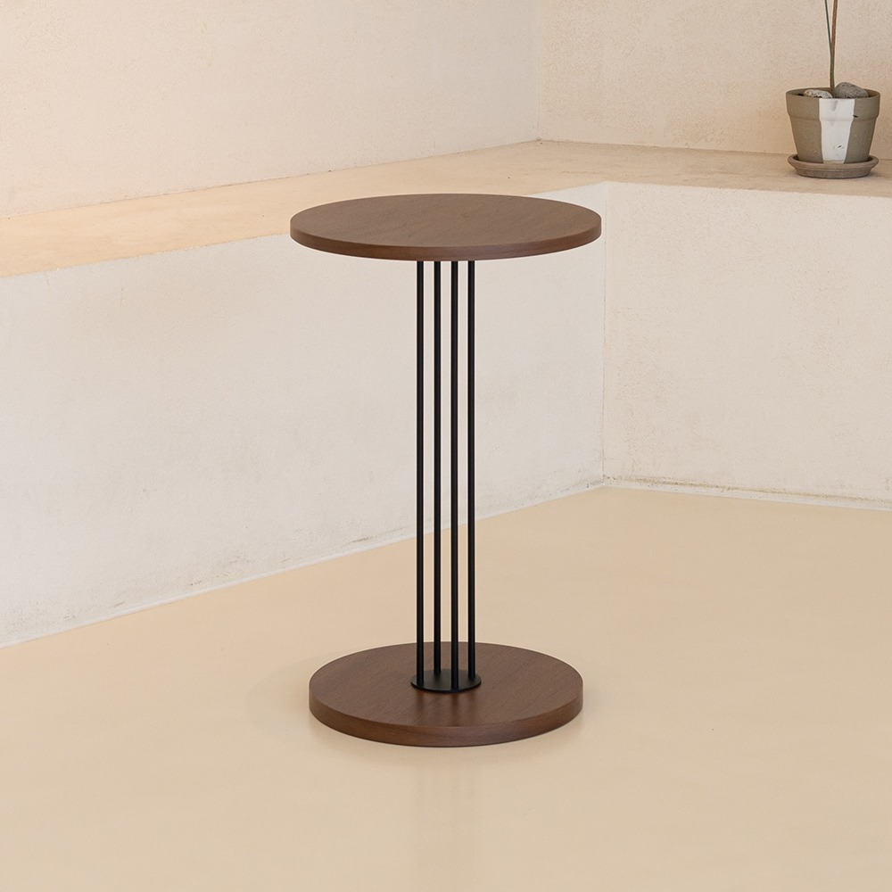 룽고 사이드 테이블. Lungo Side Table (월넛)