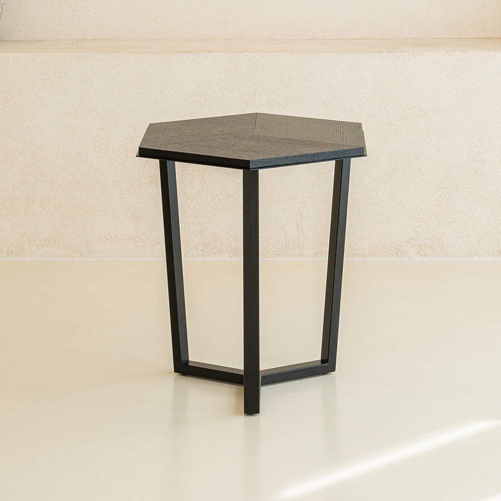 맨션 사이드 테이블. Mansion Side Table (블랙)