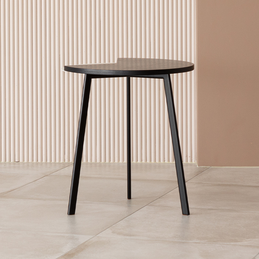 팩맨 사이드 테이블. Packman side table (화이트블랙)