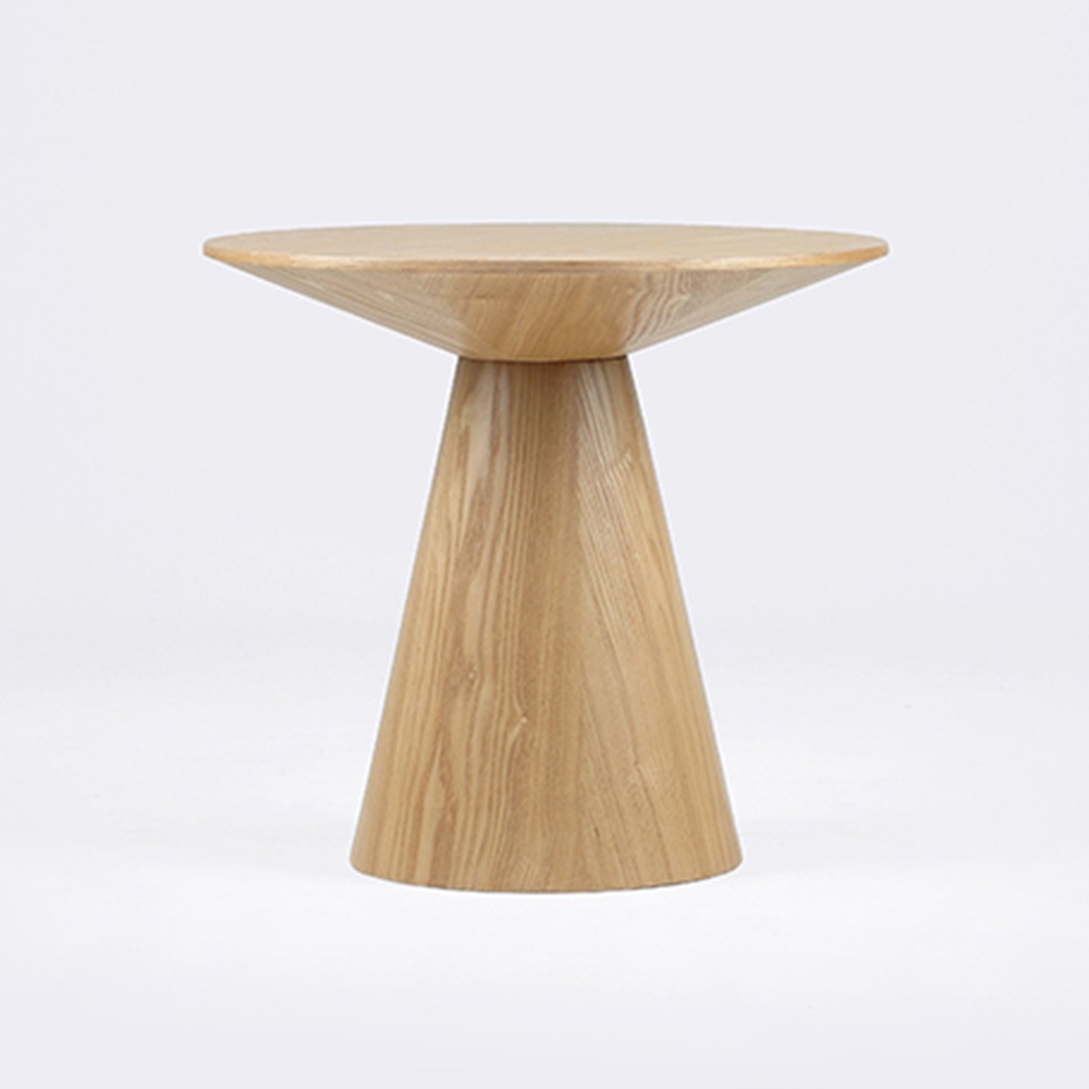 우노 라운드 테이블. Uno round table (에쉬)