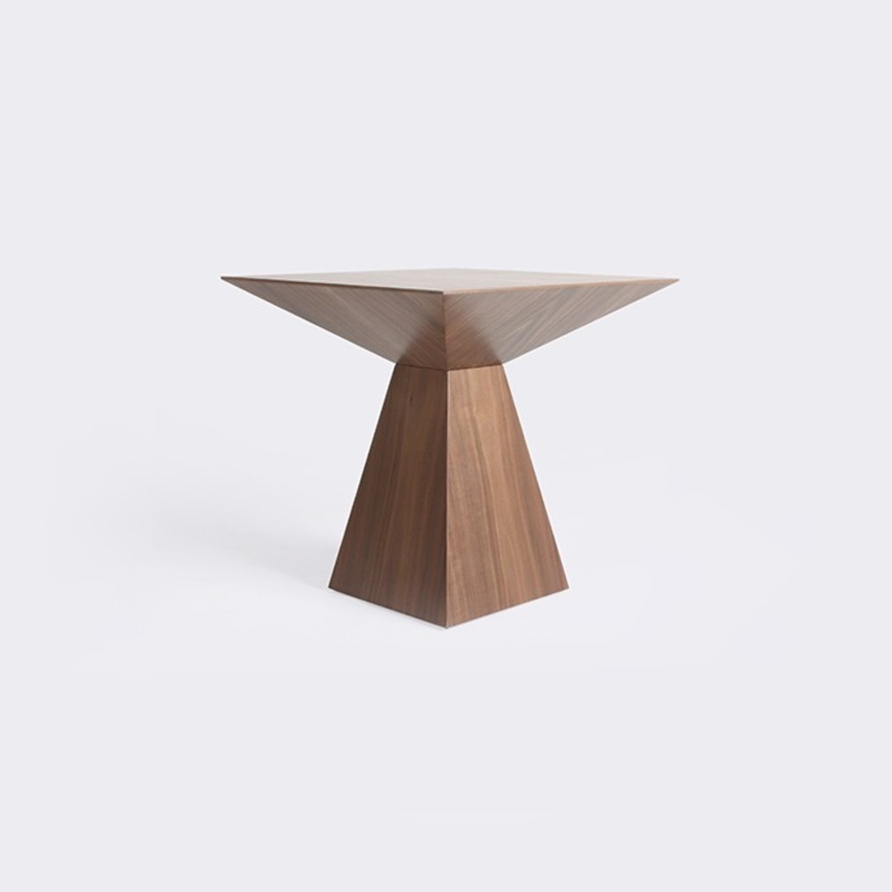 우노 스퀘어 테이블. Uno square table (월넛)