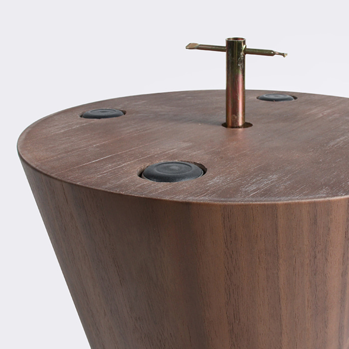 우노 라운드 테이블. Uno round table (월넛)