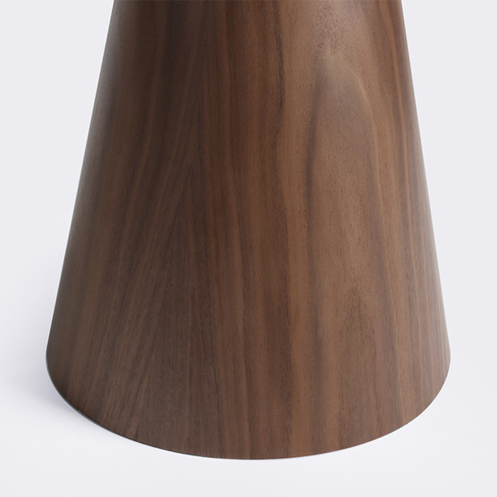 우노 라운드 테이블. Uno round table (월넛)