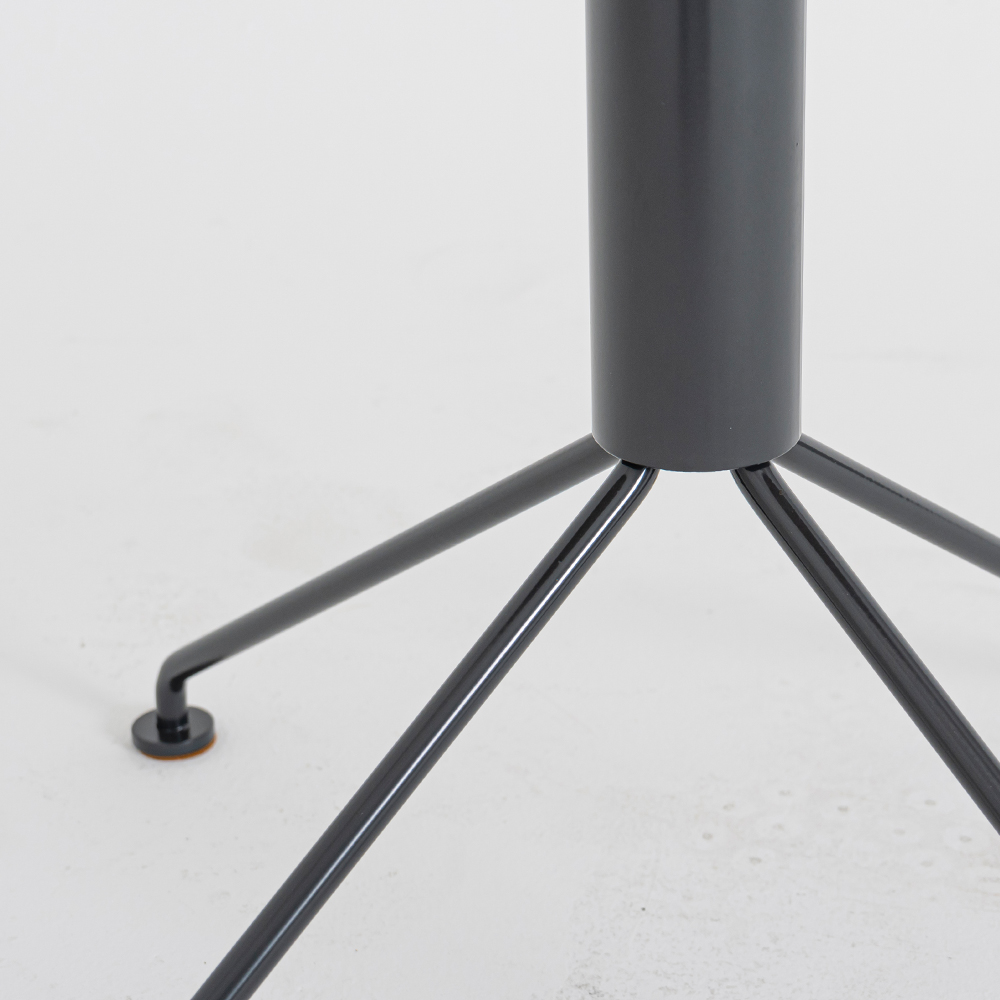 해시 다이닝 테이블. Hash dining table