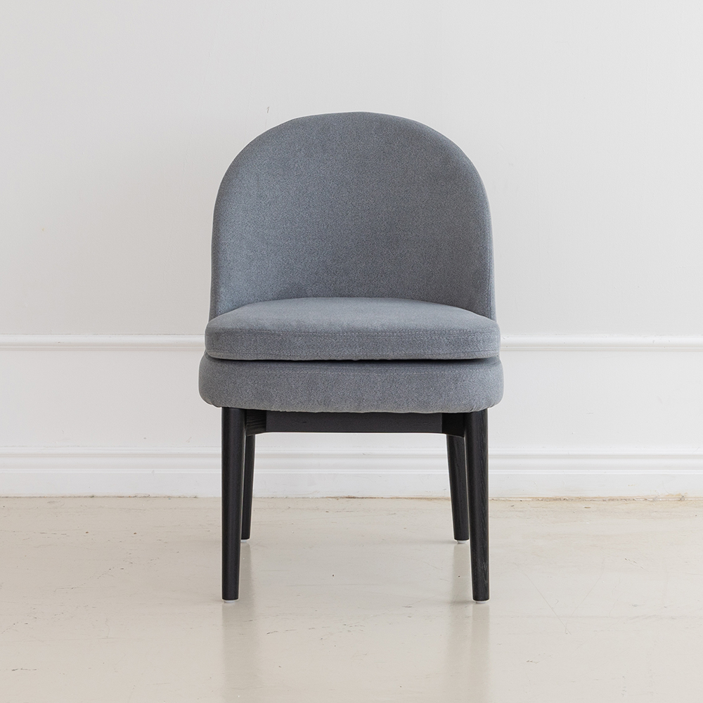 보울 체어. Bowl chair