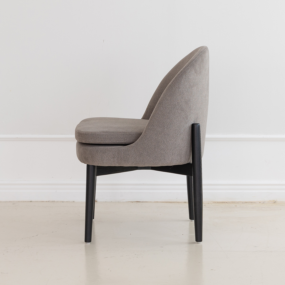 보울 체어. Bowl chair