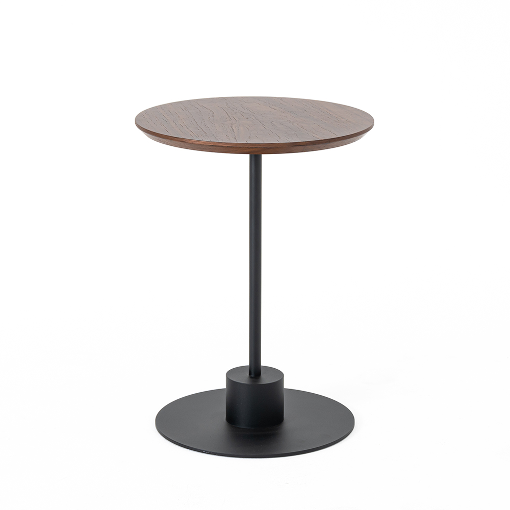 룩 사이드 테이블. Rook side table