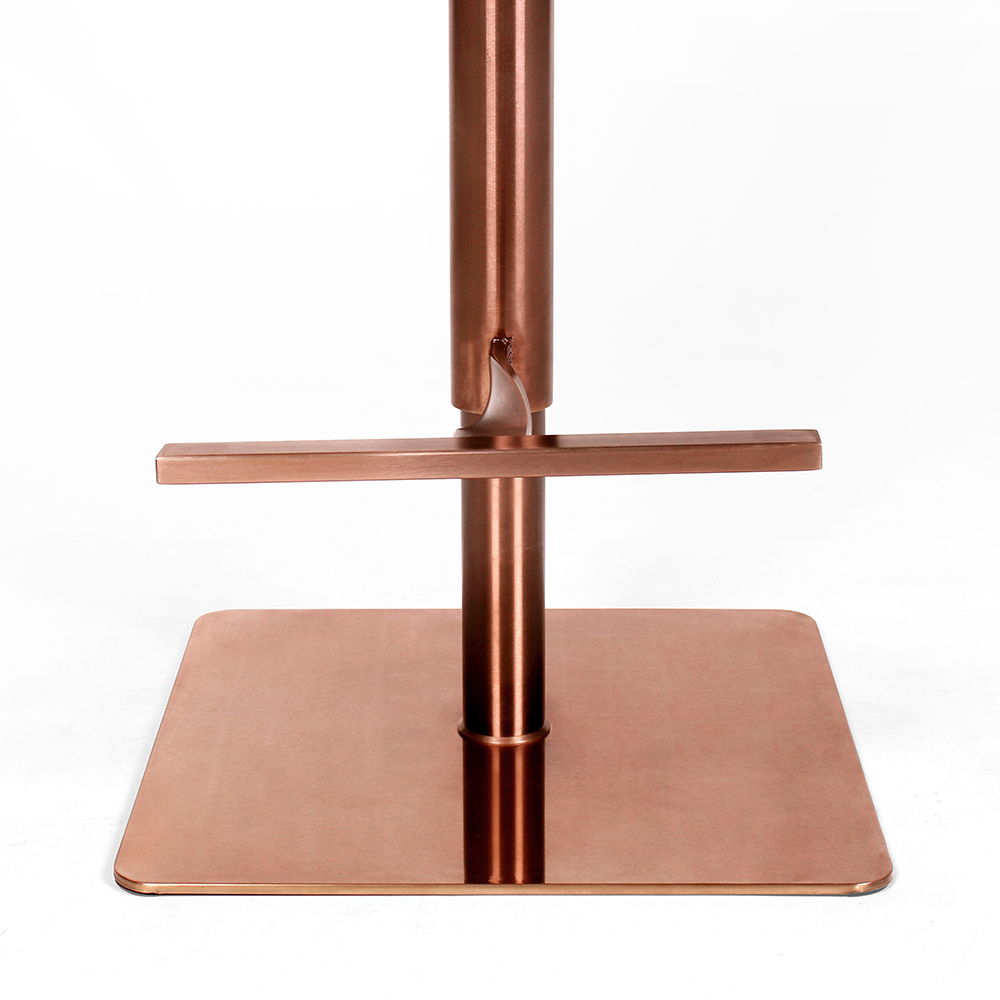 릴렉싱 바체어. Relaxing barchair