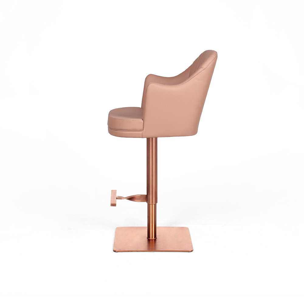 릴렉싱 바체어. Relaxing barchair