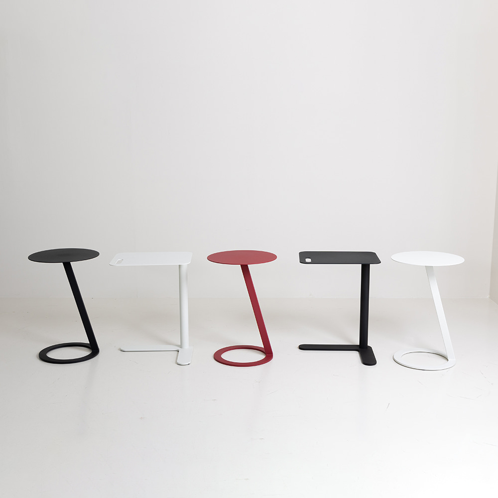 서클 사이드 테이블. Circle Side Table