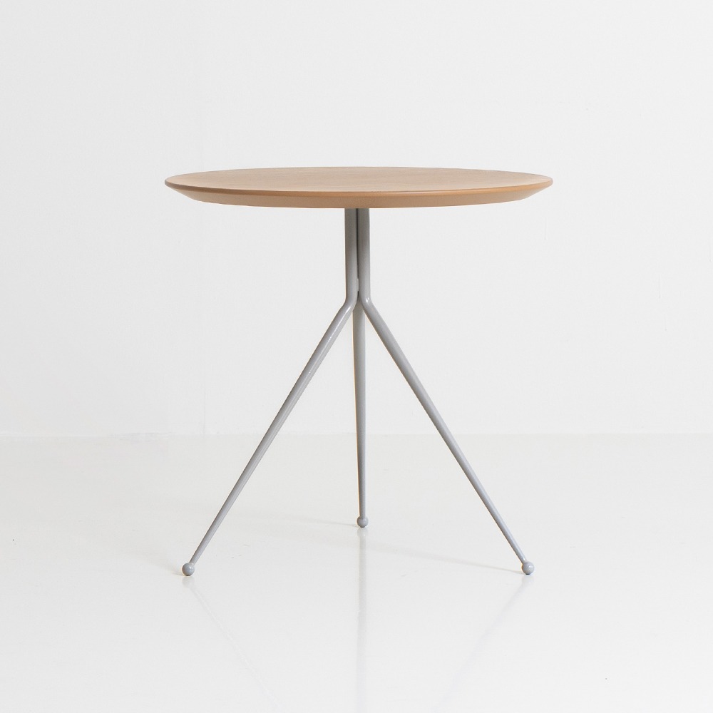 레이 사이드 테이블. Ray side table