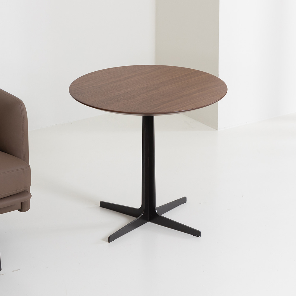 스플릿 사이드 테이블. Split side table