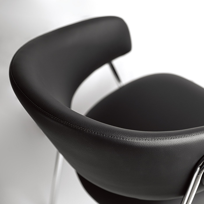 오리나 철재 의자