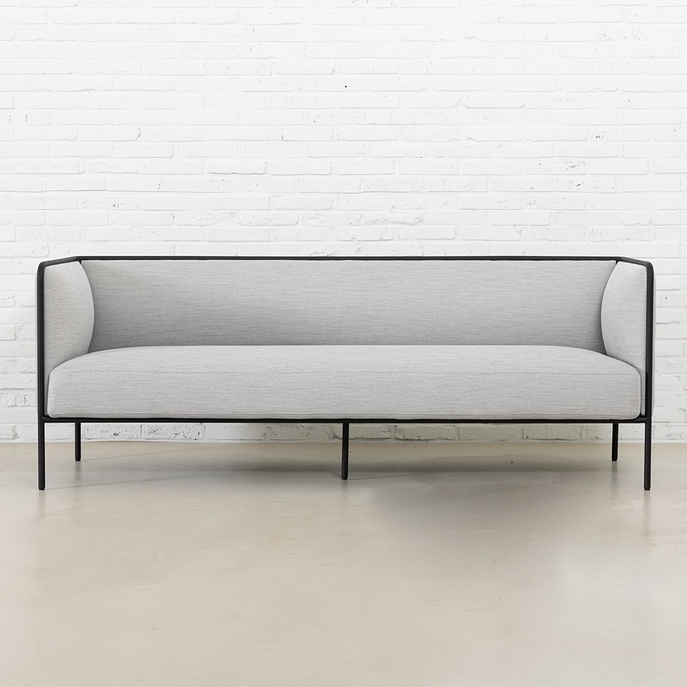 라인 3인 소파. Line 3 seater sofa