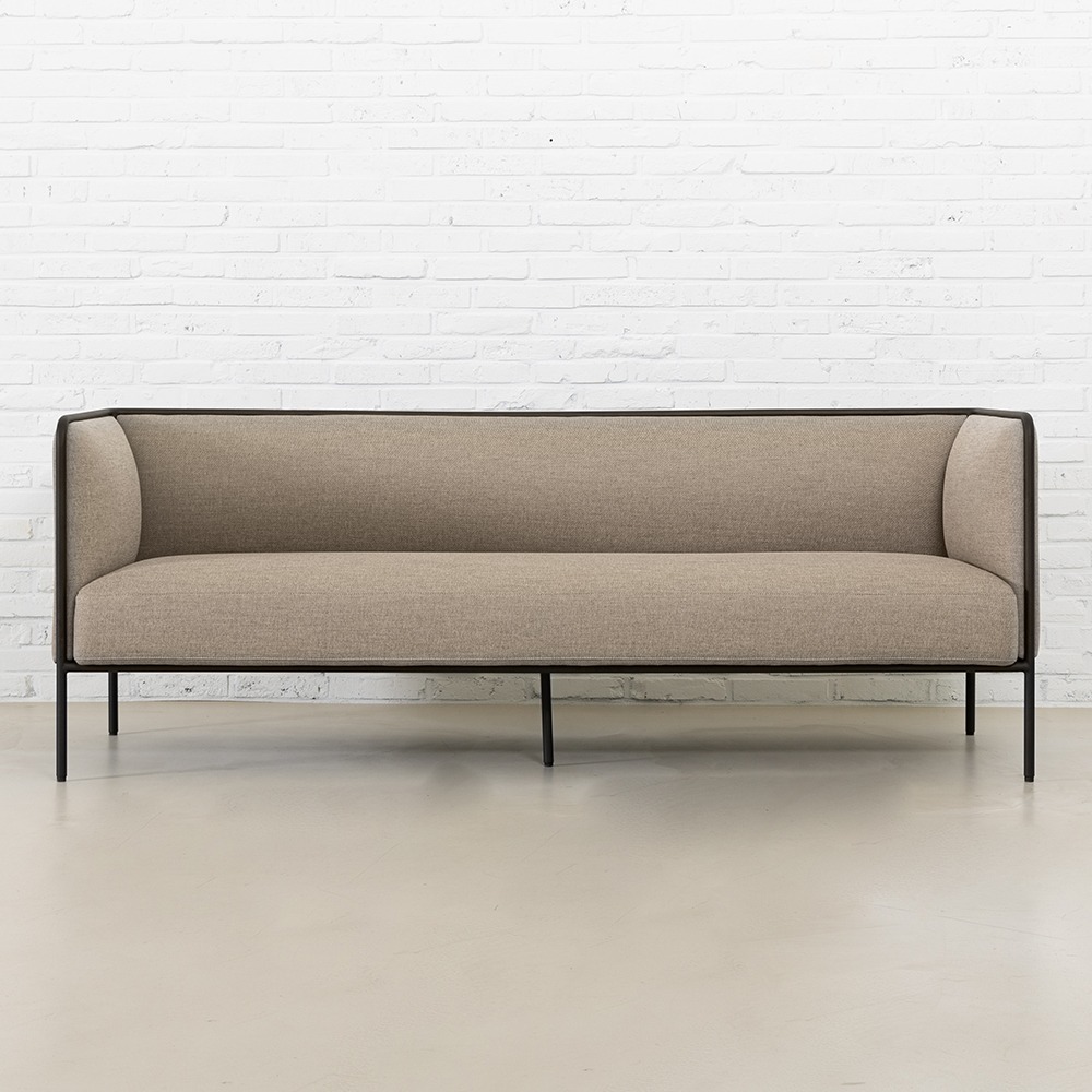 라인 3인 소파. Line 3 seater sofa