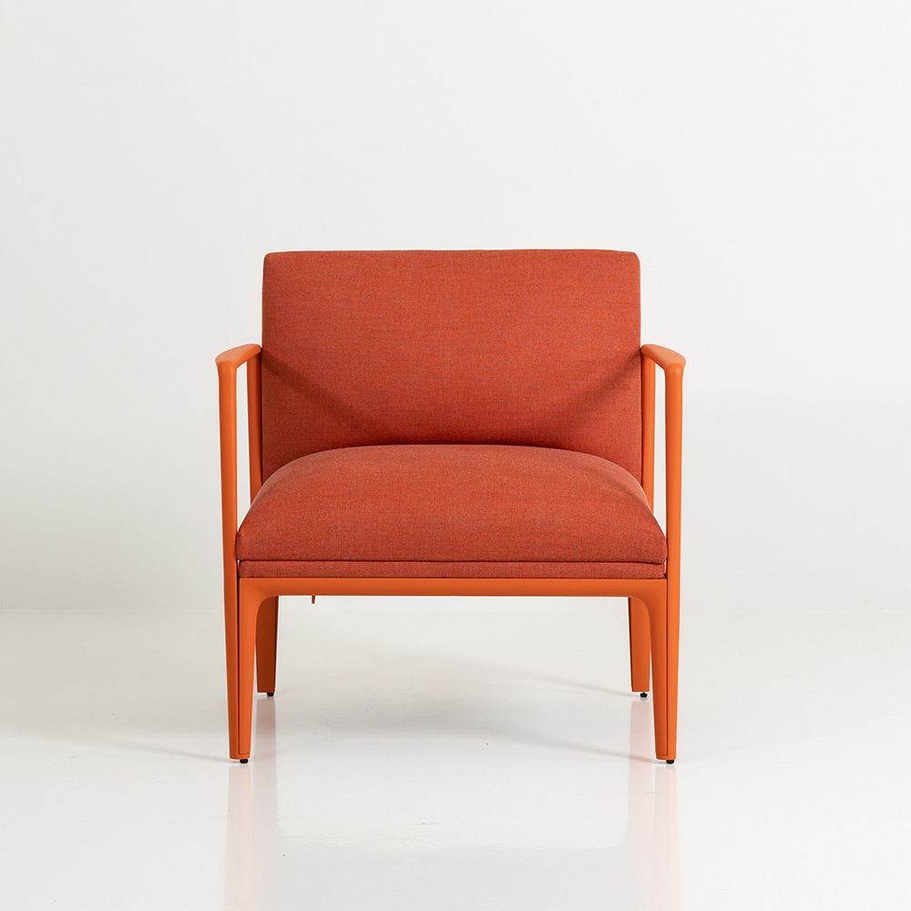 팜 알루미늄 암 소파. Fam Aluminium Arm Sofa