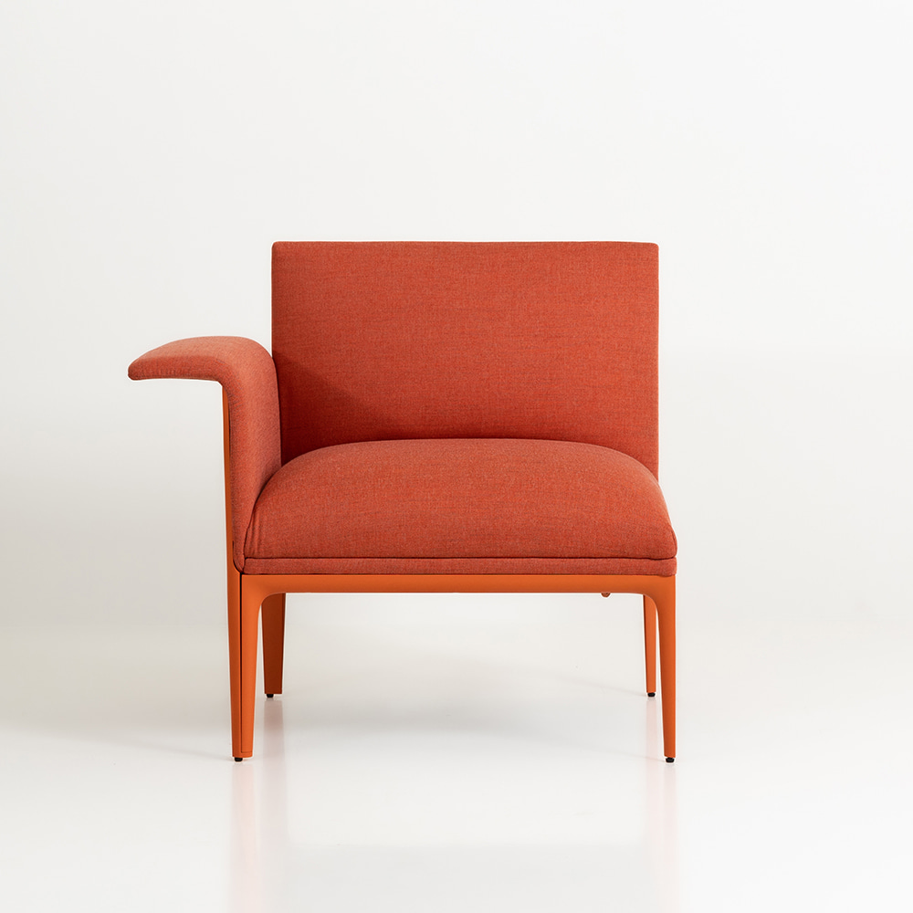 팜 커브드 암 소파[R]. Fam Curved Arm Sofa[Right]