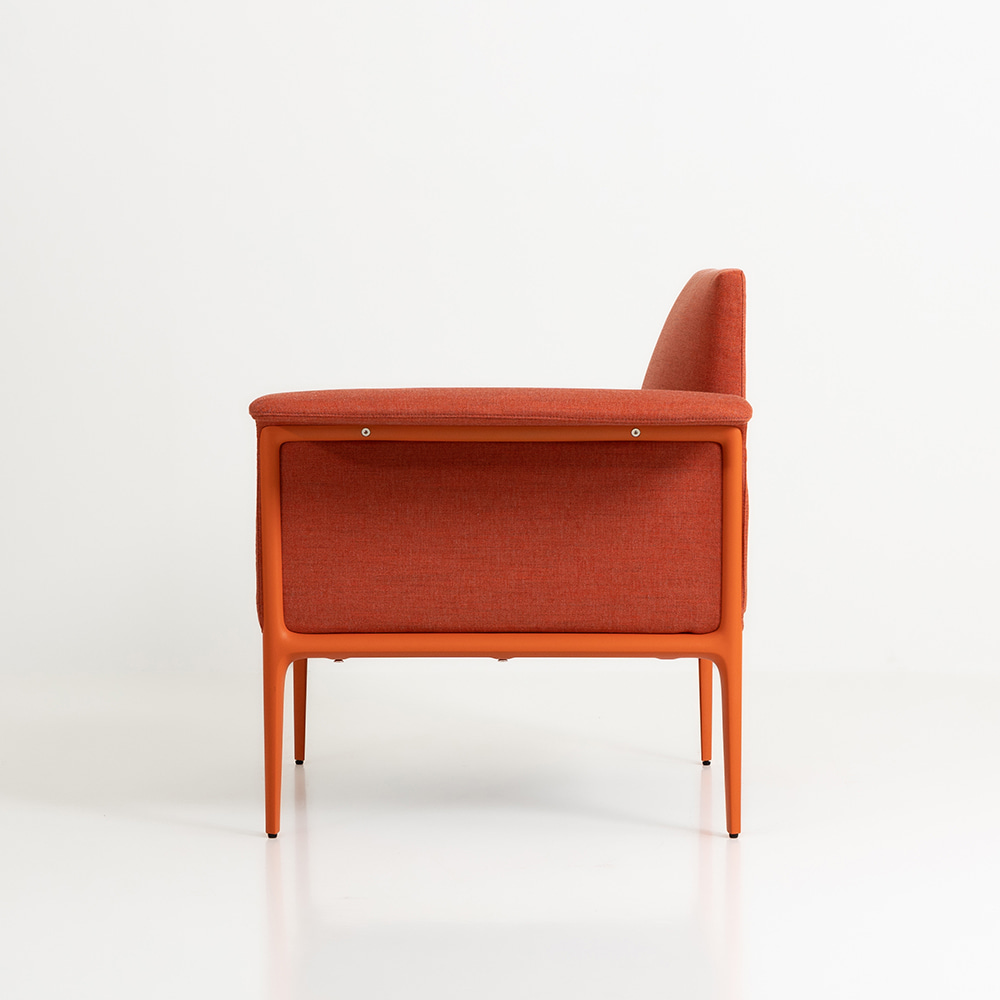 팜 커브드 암 소파[L]. Fam Curved Arm Sofa[Left]